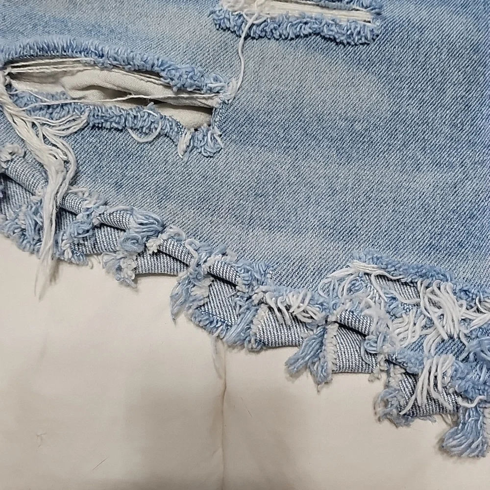 Womens Sz 29 WRANGLER cut Off Shorts. Super Duper Cute And Distressed